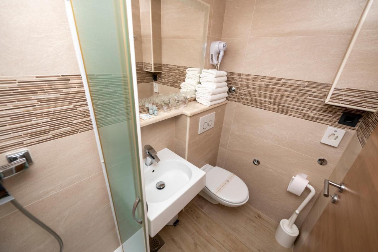 Deluxe Collection Hotel Kastel Split Exteriör bild
